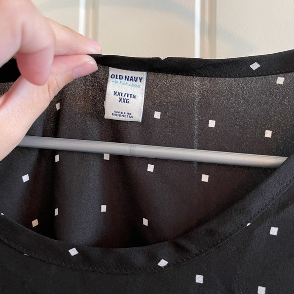 Old Navy Top - Picture 2 of 3